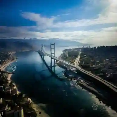 Bridge of Infinite Horizons